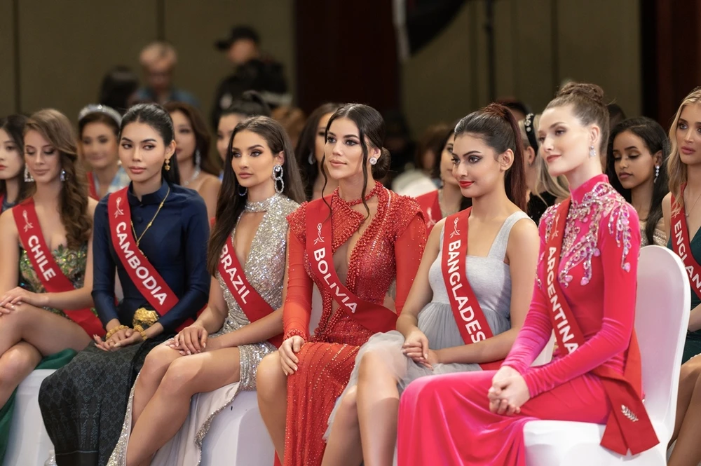 Các người đẹp tham gia cuộc thi Miss Charm 2023. Ảnh: BTC.