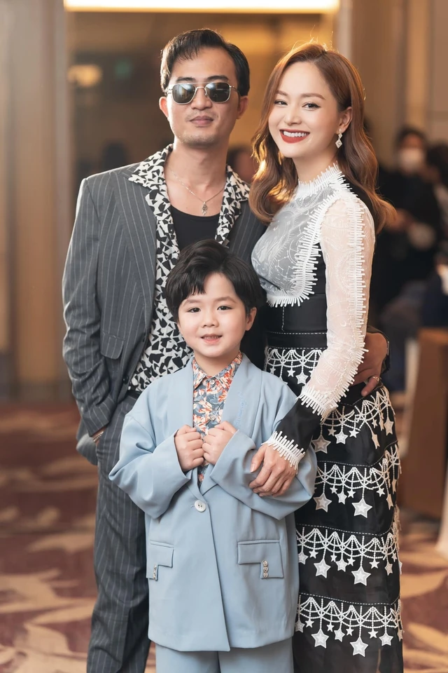 Lan Phương và Doãn Quốc Đam trong ngày ra mắt phim. Ảnh: FBNV