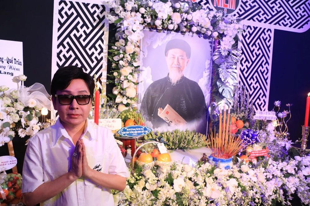 NSƯT Vũ Luân đến viếng người bác đáng kính