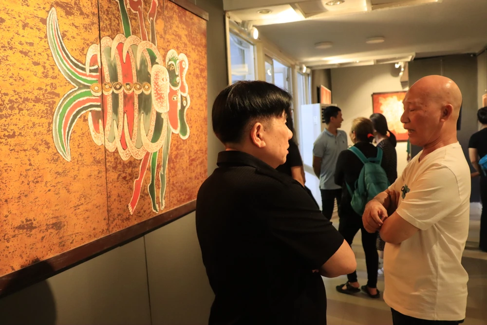 Một số hình ảnh tại triển lãm. Ảnh: H.N