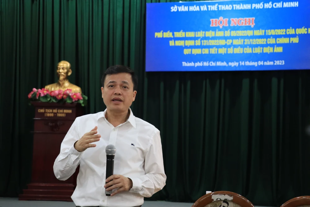 Ông Đỗ Quốc Việt, Phó Cục trưởng Cục Điện ảnh chia sẻ tại hội nghị. Ảnh: HÀ NGUYỄN