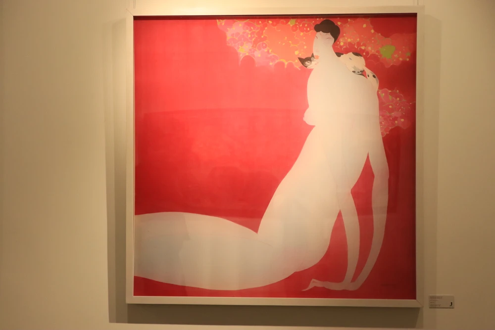 Bức tranh "Gái lười mèo lười" được Bùi Tiến Tuấn hoàn thành gần đây. Tác phẩm là một ví von về sự lười biếng đồng loã với sự hưởng thụ giữa chốn đô thị