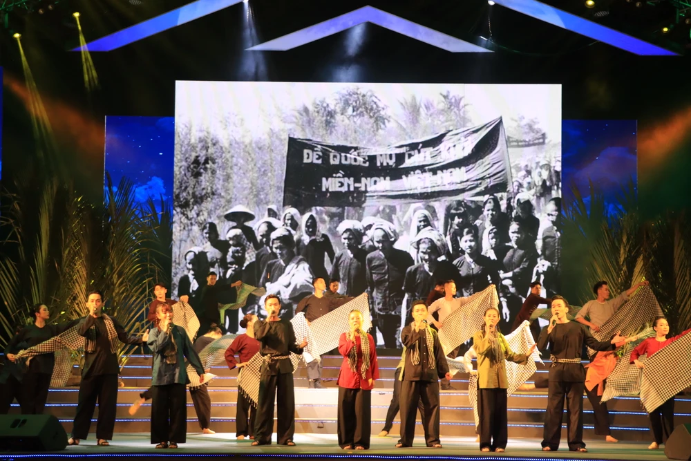 Tiết mục "Bài ca thanh niên miền Nam thành đồng"