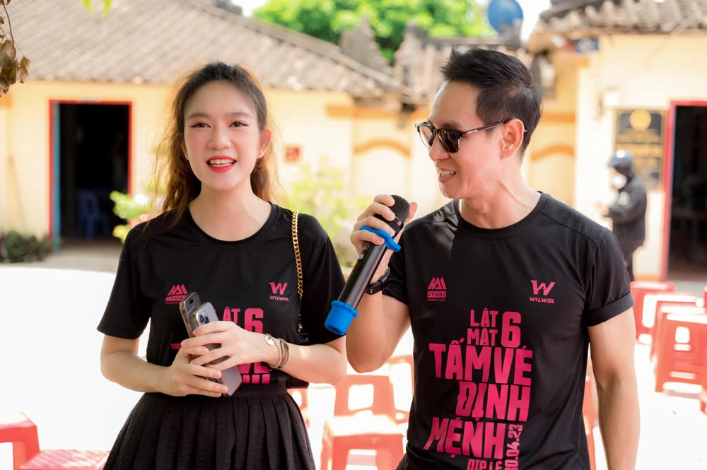 Lý Hải và bà xã Minh Hà. Ảnh: FBNV