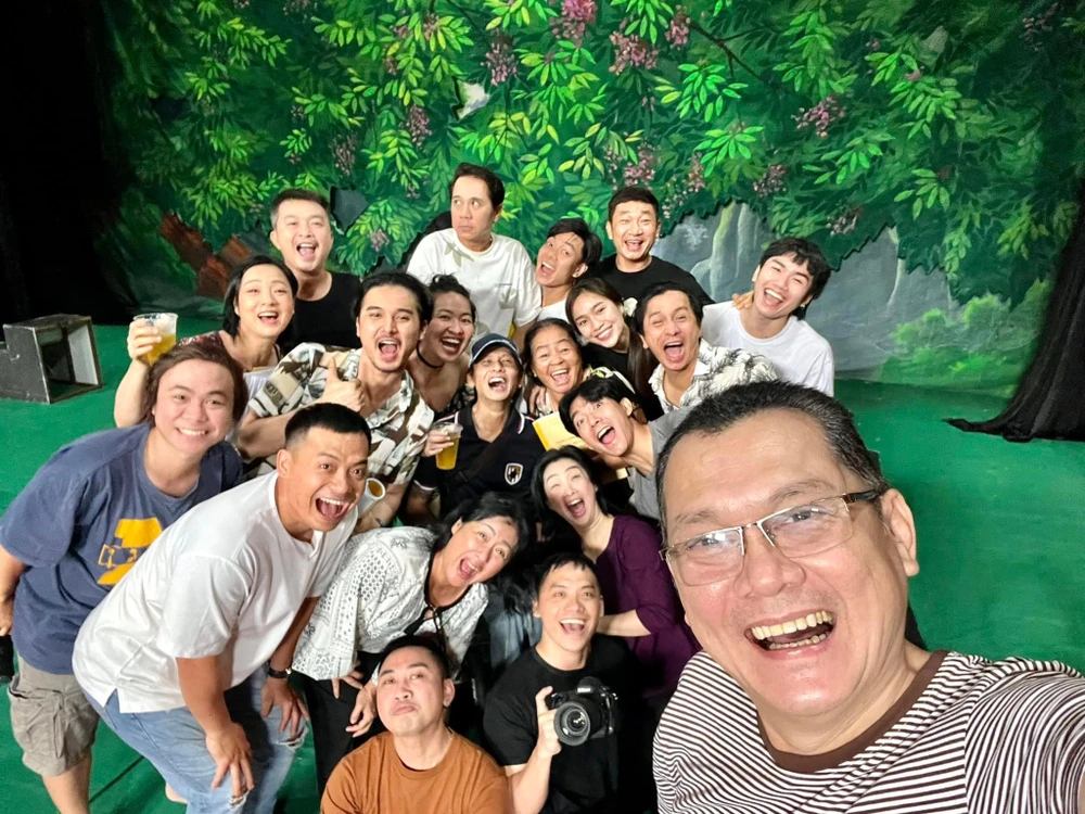 Dàn nghệ sĩ quen thuộc của chương trình "Ngày xửa ngày xưa". Ảnh: Kịch IDÉCAF