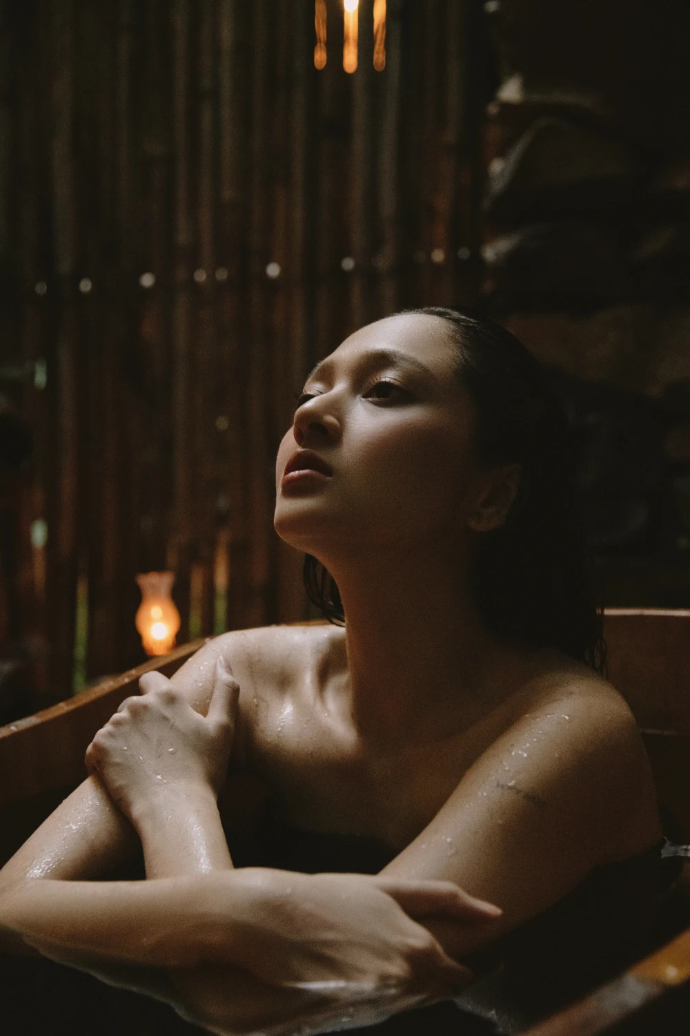 Bảo Anh trong MV "cô ấy của anh ấy". Ảnh: NSCC