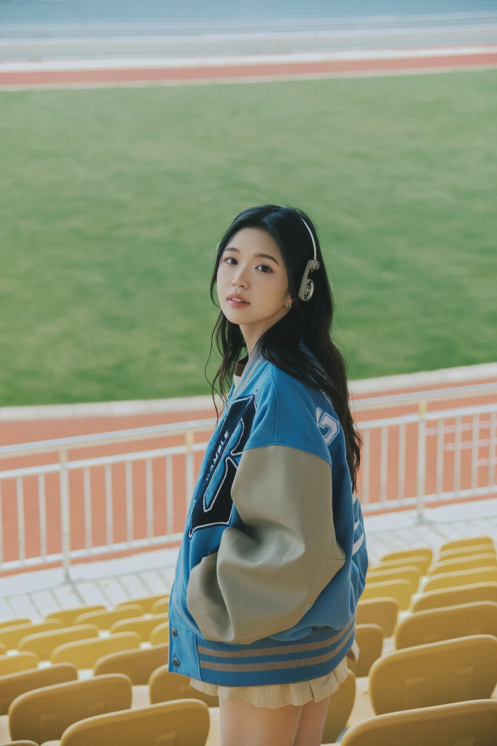 Suni Hạ Linh trong MV "Ngỏ lời". Ảnh: NSCC