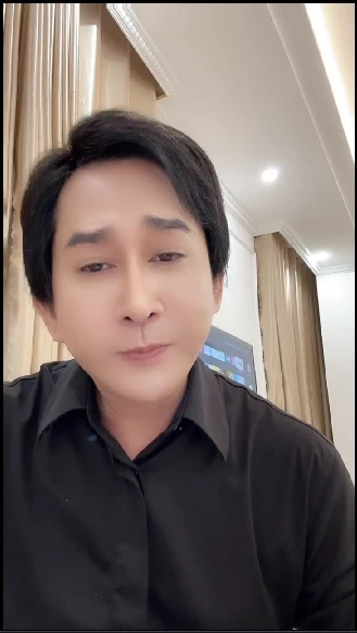NSƯT Kim Tử Long livestream chia sẻ về vụ việc trên trang cá nhân. Ảnh: Chụp màn hình