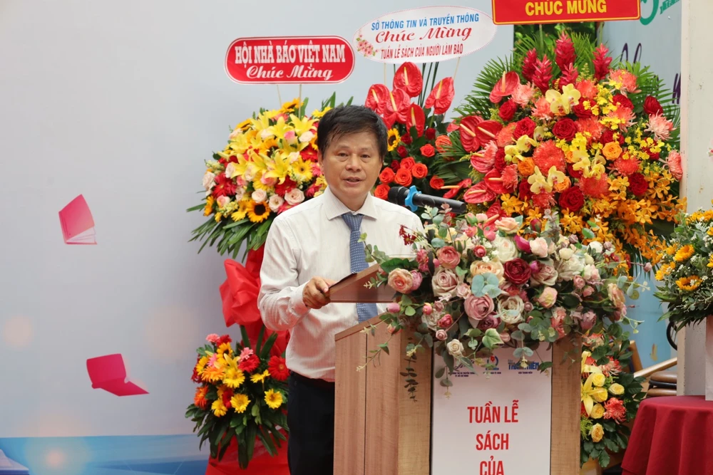 Nhà báo Trần Trọng Dũng phát biểu tại buổi lễ. Ảnh: QUỐC HƯƠNG. Nhà báo Trần Trọng Dũng phát biểu tại buổi lễ. Ảnh: QUỐC HƯƠNG.