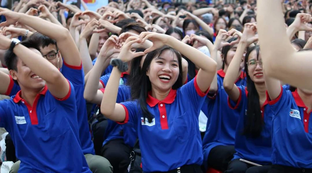 Tiếp sức mùa thi năm nay là sự tiếp nối truyền thống và khai sáng những hình thức mới.