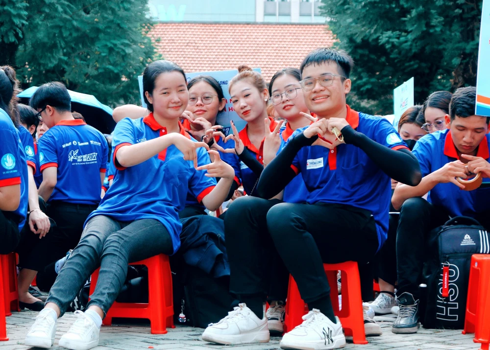 Mỗi giai đoạn Tiếp sức mùa thi đều sẽ gắn liền với từng hoạt động thiết thực và ý nghĩa.