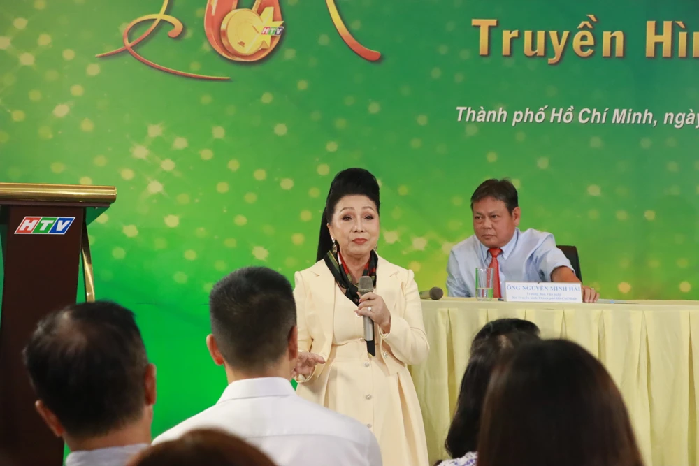 NSND Bạch Tuyết chia sẻ tại chương trình