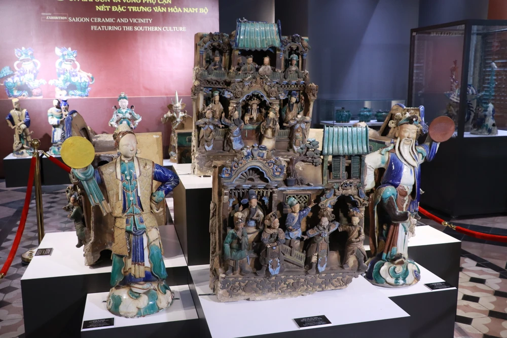 Quần thể tiểu tượng gốm Sài Gòn, men nhiều màu cuối thế kỷ XIX, đầu thế kỷ XX