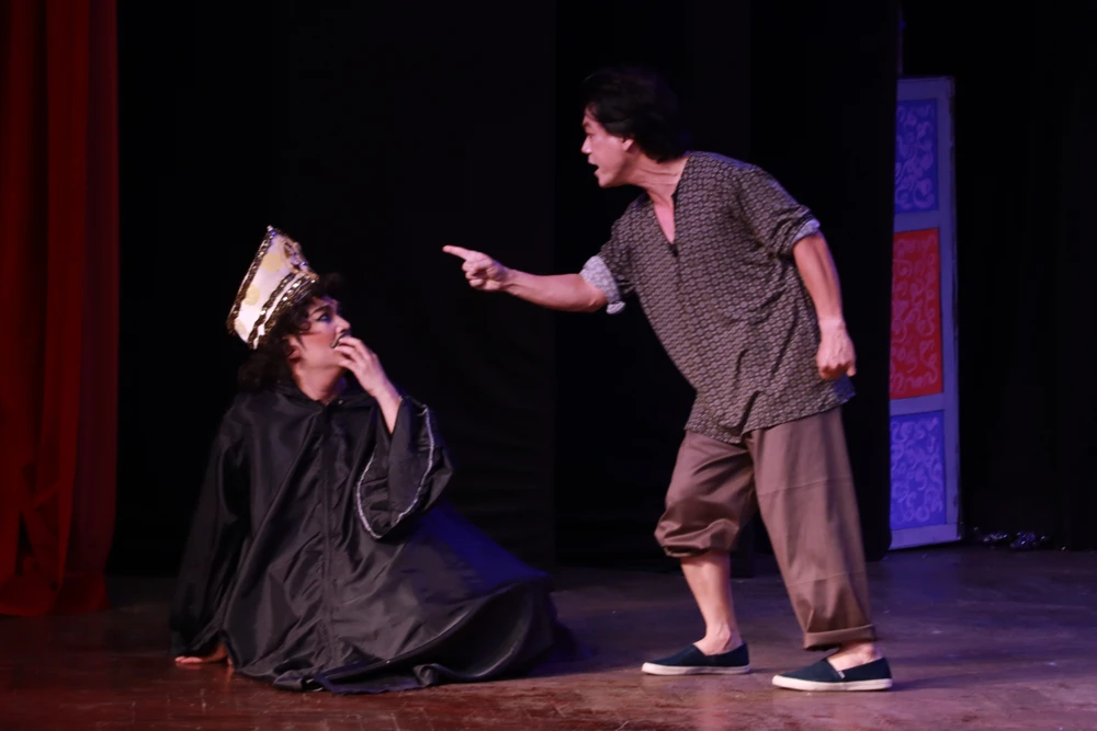 Vai diễn của Đại Nghĩa và Quốc Thịnh là những điểm nhấn đáng nhớ của "Một ngày làm vua". Ảnh: VĂN HÀ