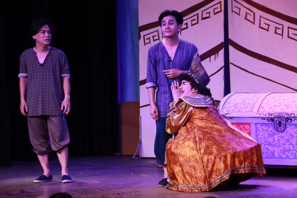 Để diễn vai này Đại Nghĩa đi hoàn toàn bằng mũi chân