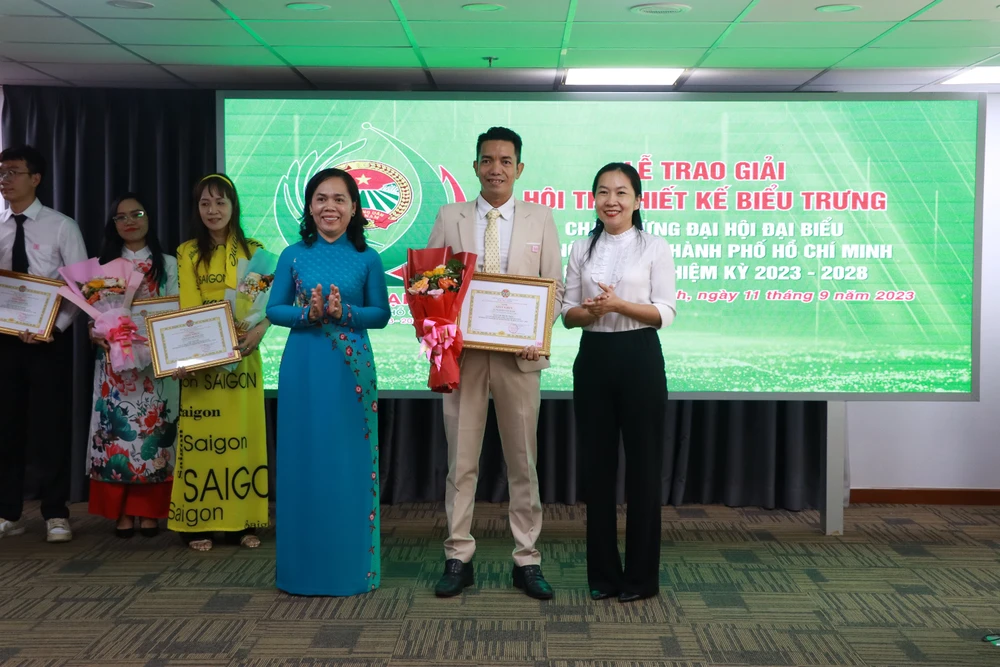 Về cuộc thi sáng tác biểu trưng (logo), giải nhất được trao cho tác giả Nguyễn Văn Ngát (phường 3, quận 1) và được chọn làm logo chính thức của Đại hội. Về cuộc thi sáng tác biểu trưng (logo), giải nhất được trao cho tác giả Nguyễn Văn Ngát (phường 3, quận 1) và được chọn làm logo chính thức của Đại hội.