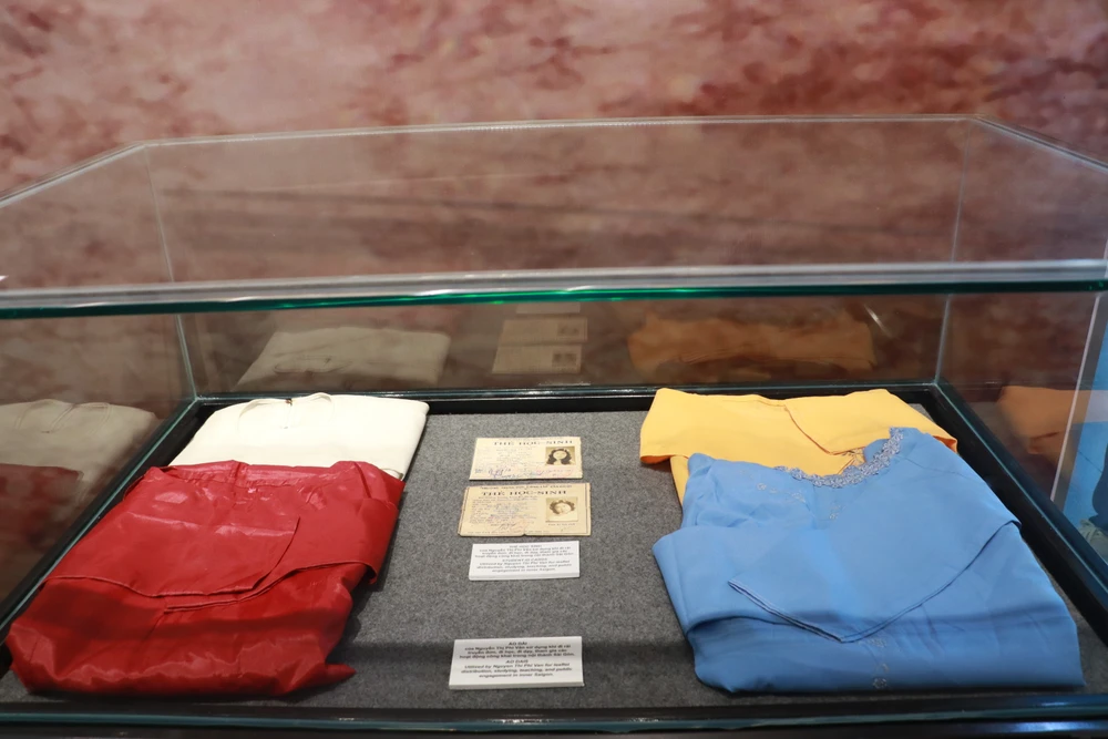 Kỷ vật thời kháng chiến