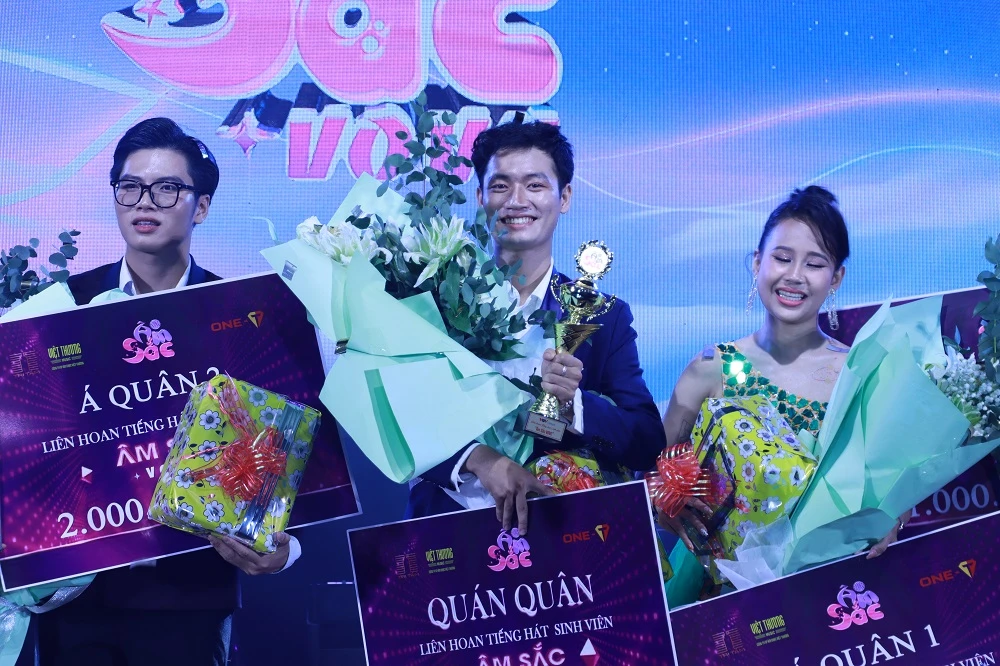 Liên hoan tiếng hát sinh viên