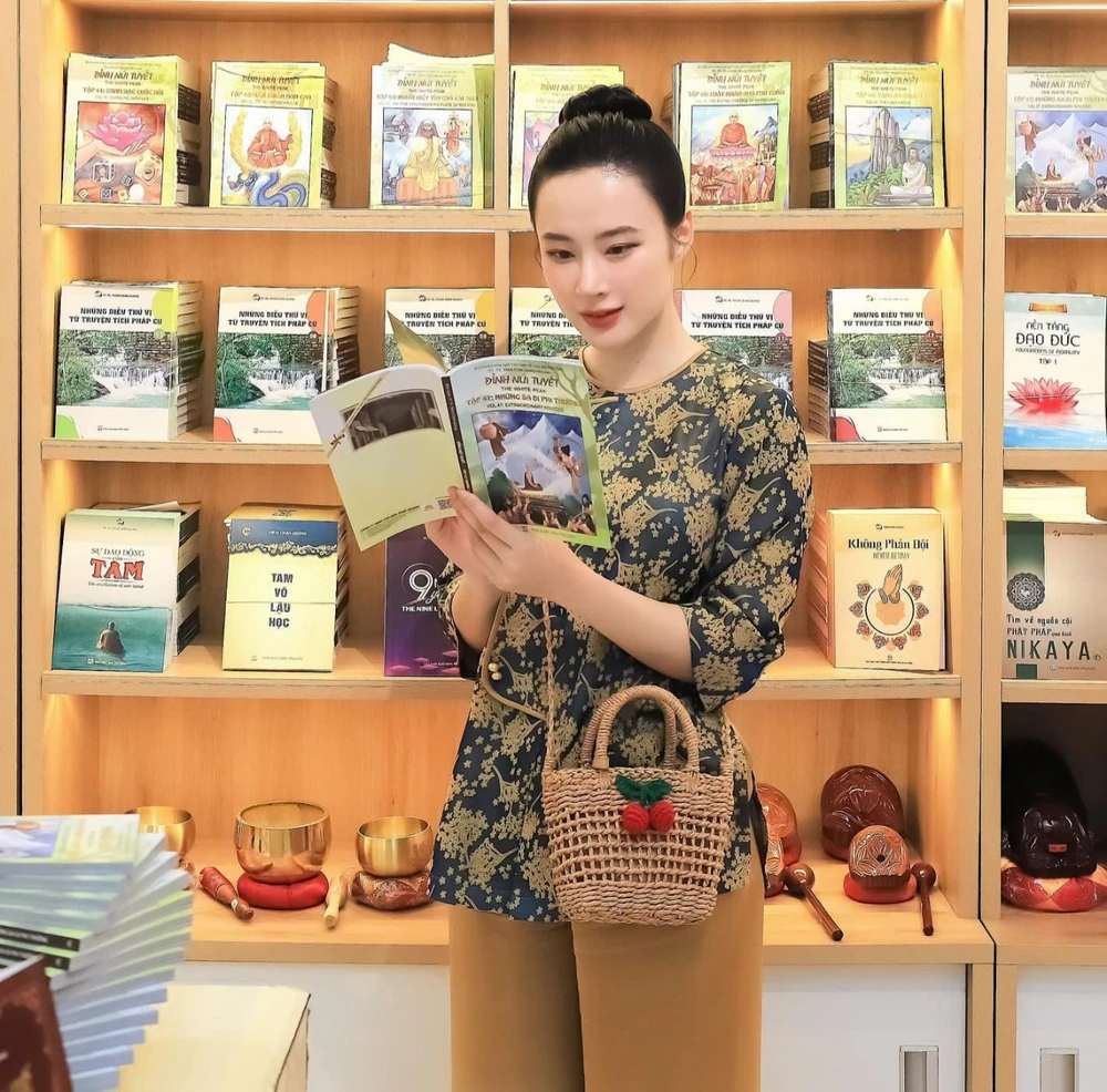 Angela Phương Trinh