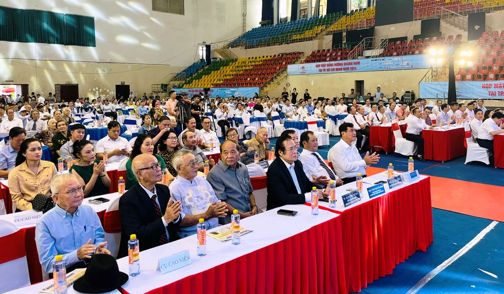 hop-mat-dong-huong-quang-nam (2).jpg