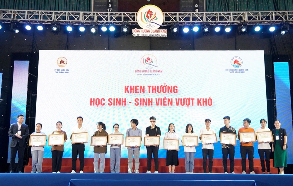 hop-mat-dong-huong-quang-nam 5.jpg