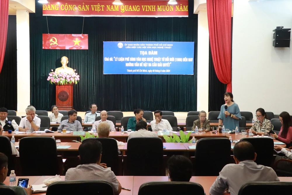 Lý luận phê bình