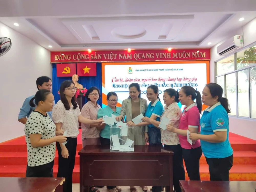 đồng bào vùng bão