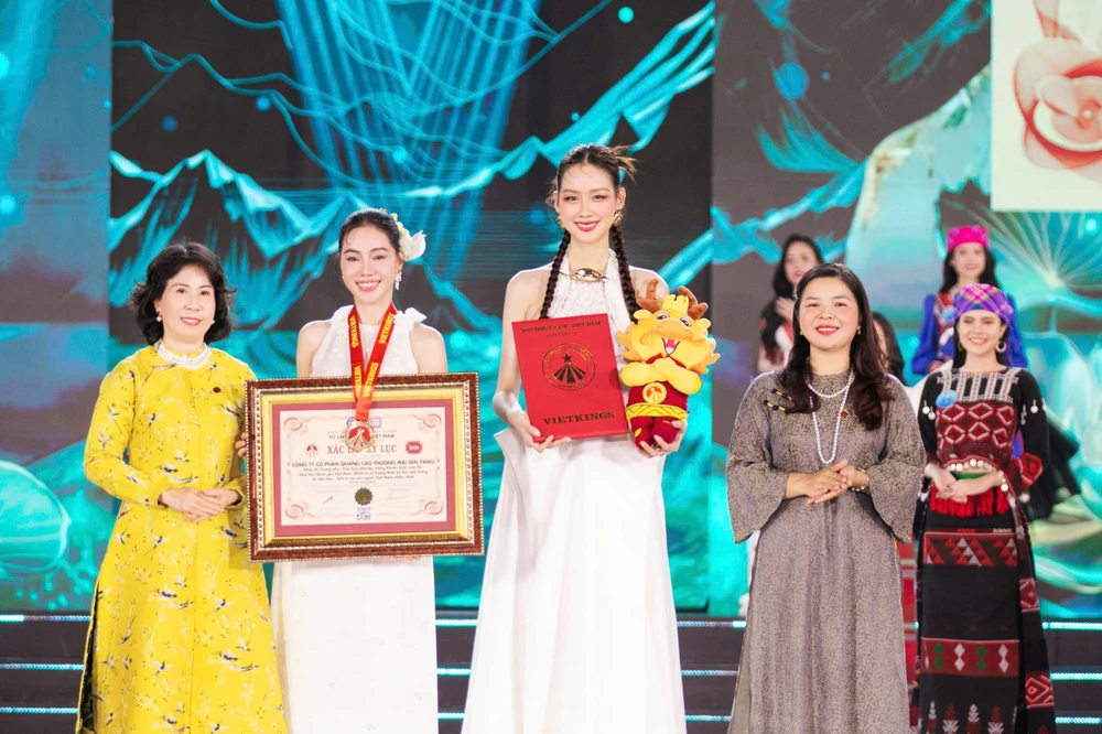 hoa-hau-quoc-gia-viet-nam10.jpg