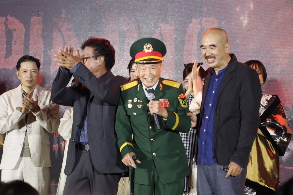 Đại tá tình báo Tư Cang