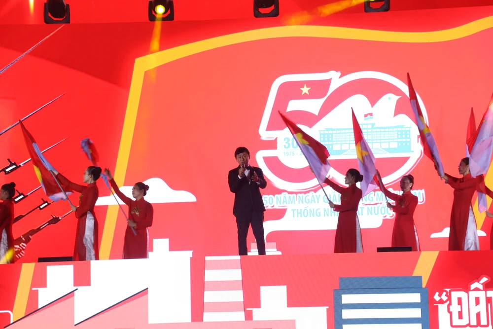 Hát cùng thành phố trẻ