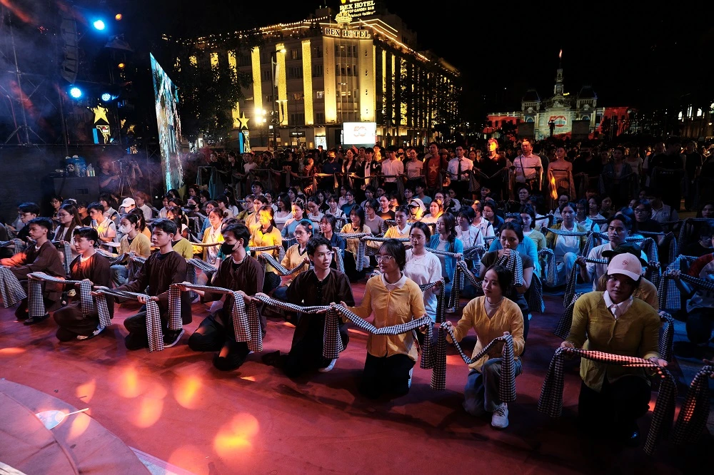 Vũ hội khăn rằn