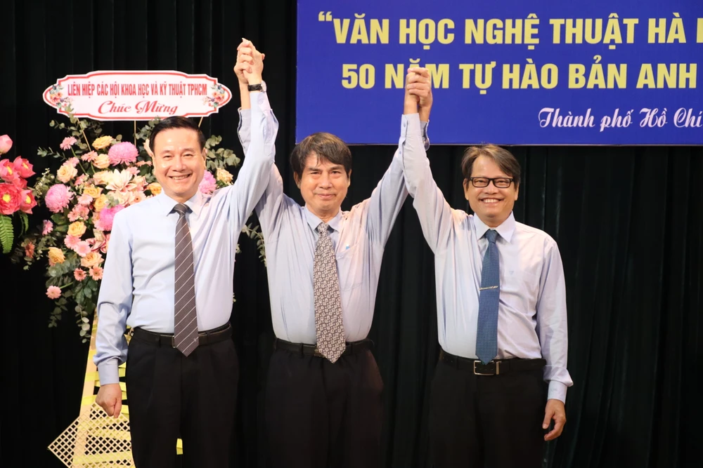 văn học nghệ thuật