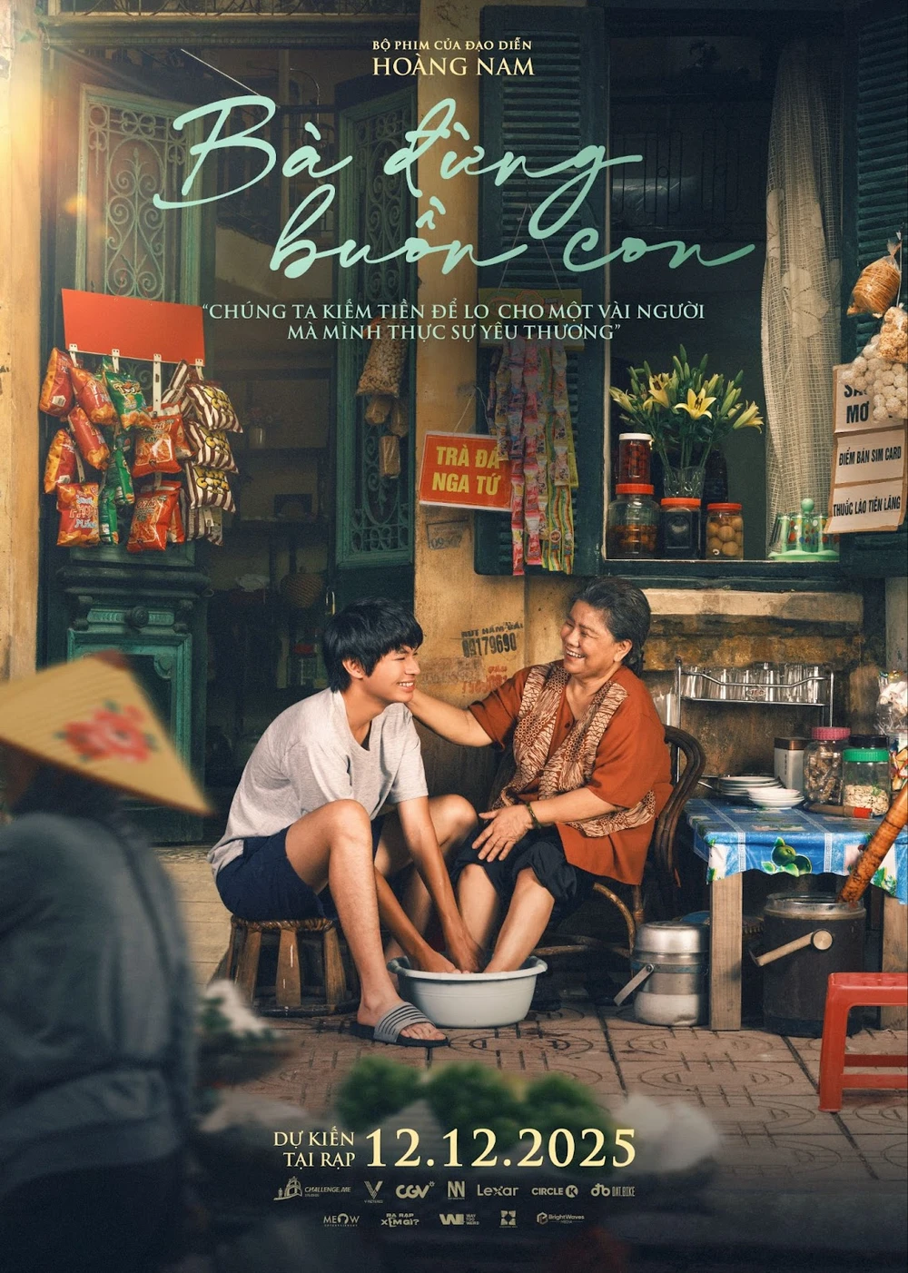 Bà đừng buồn con