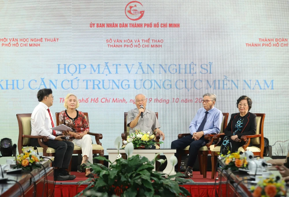 van-nghe-si13.jpg