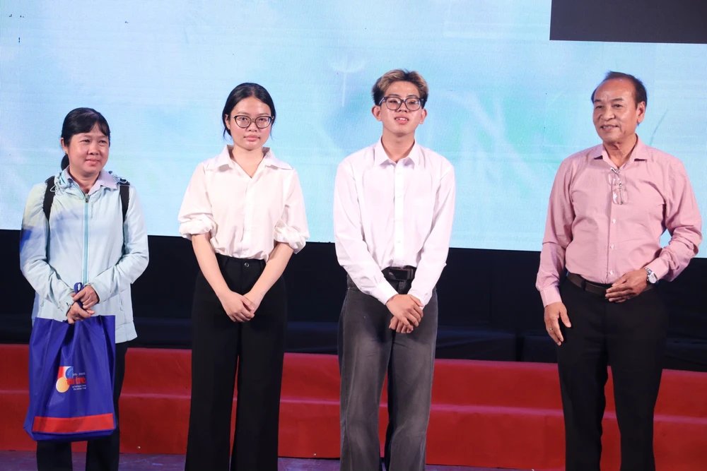 tiep-suc-den-truong12 (2).JPG