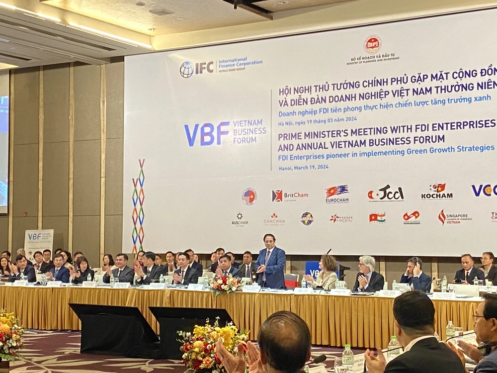 Các doanh nghiệp FDI đưa ra nhiều kiến nghị về năng lượng sạch, lao động và xử lý rác thải