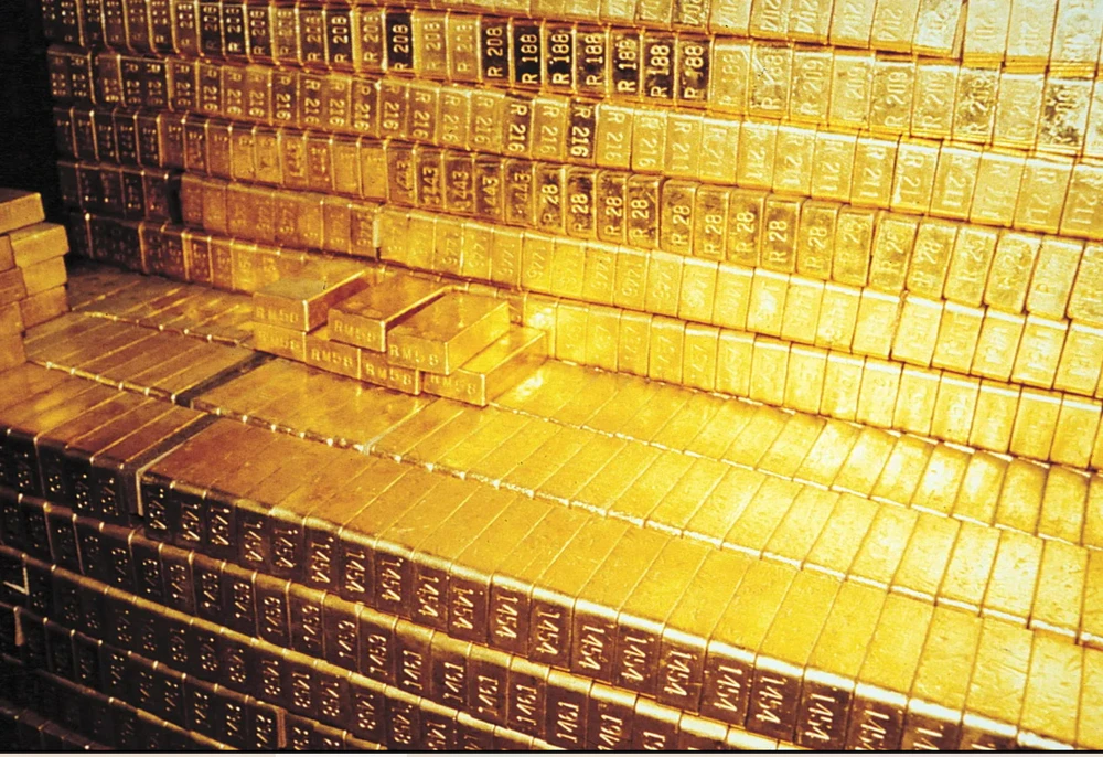 Giá vàng thế giới tiếp tục lập kỷ lục mới