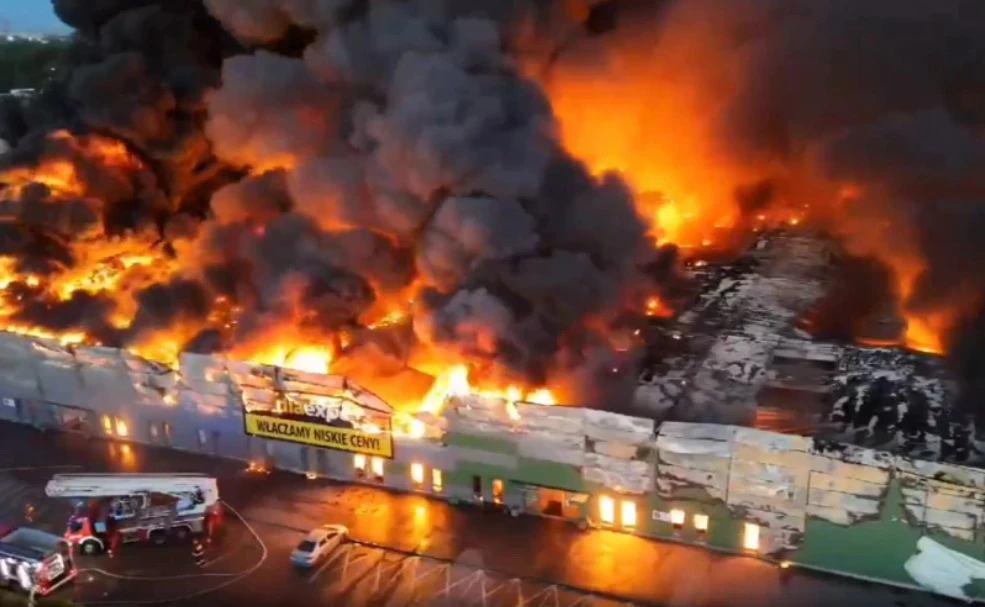 Bộ Ngoại giao thông tin về vụ cháy trung tâm thương mại tại Ba Lan có nhiều người Việt Nam kinh doanh