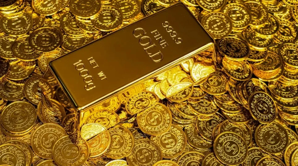 Nhà đầu tư ồ ạt chốt lời, giá vàng thế giới mất mốc 2.400USD/ounce