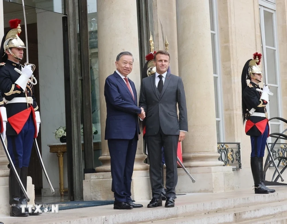 Pháp chính thức là nước đầu tiên trong EU quan hệ Đối tác Chiến lược Toàn diện với Việt Nam