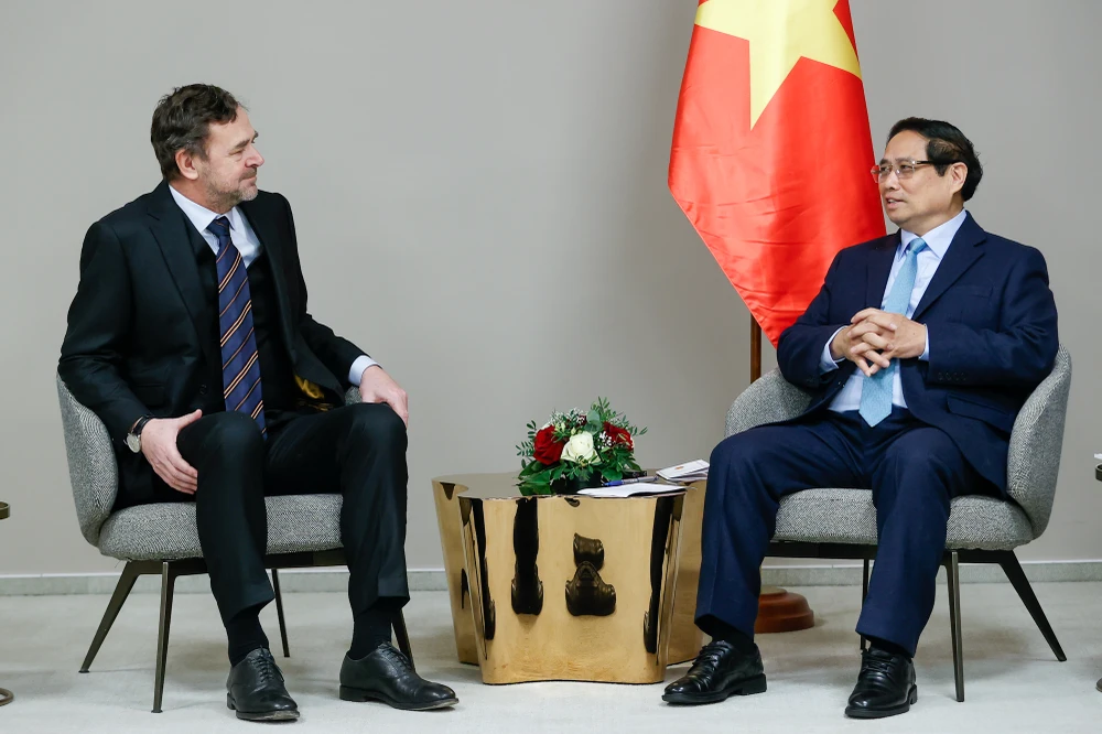 Thủ tướng Phạm Minh Chính đánh giá cao quyết định đầu tư bền vững của Tập đoàn tại Việt Nam - Ảnh: VGP