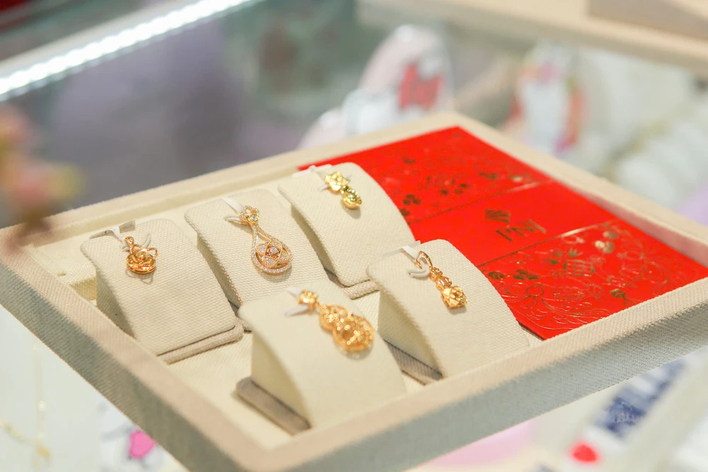 Giá vàng miếng SJC tăng 1,9 triệu đồng/lượng trong tuần cuối của năm Nhâm Thìn