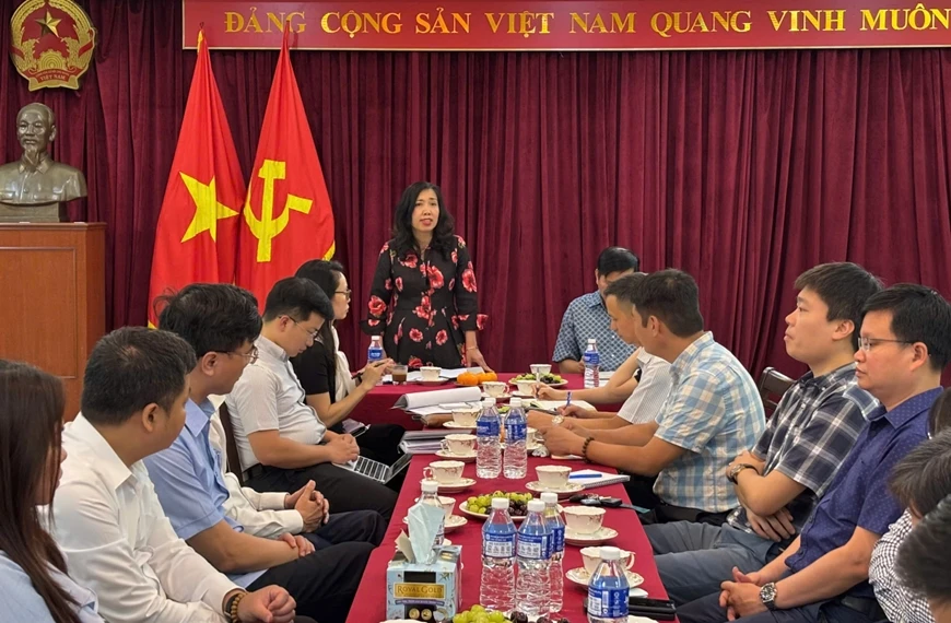 Thứ trưởng Bộ Ngoại giao Lê Thị Thu Hằng thăm, làm việc với cộng đồng người Việt tại Malaysia