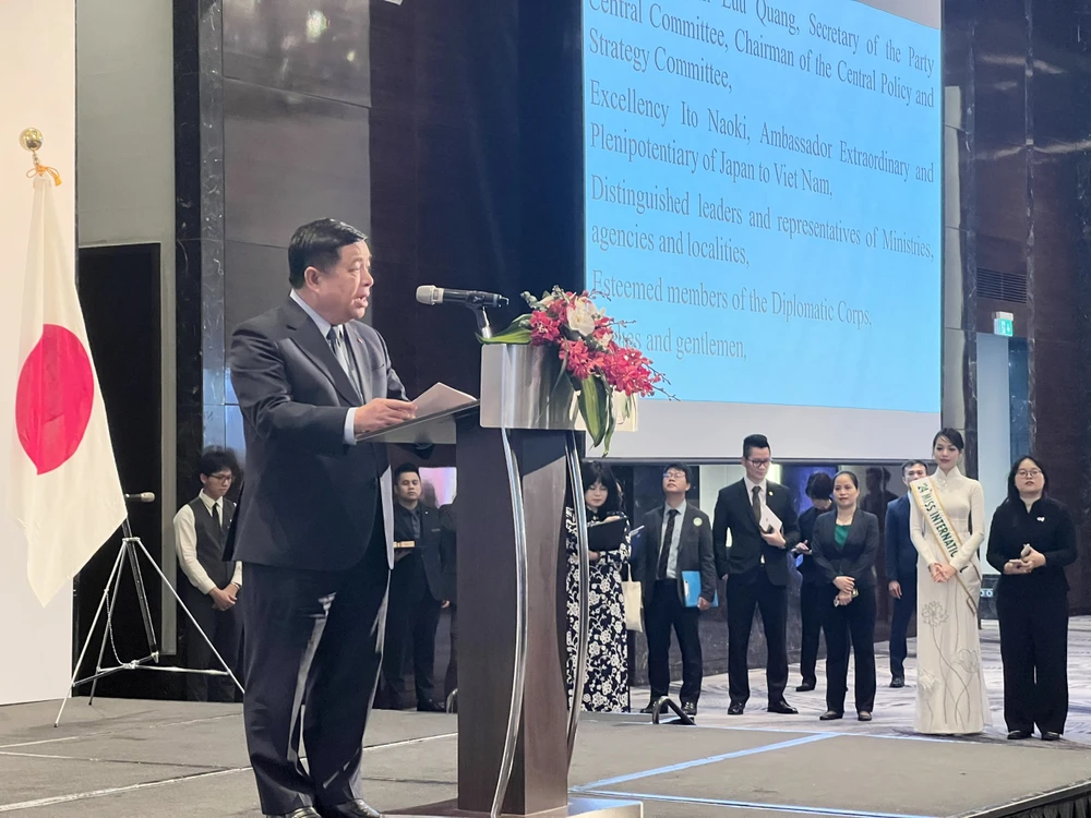 Đại sứ quán Nhật Bản tổ chức lễ kỷ niệm 65 năm ngày sinh Nhật hoàng