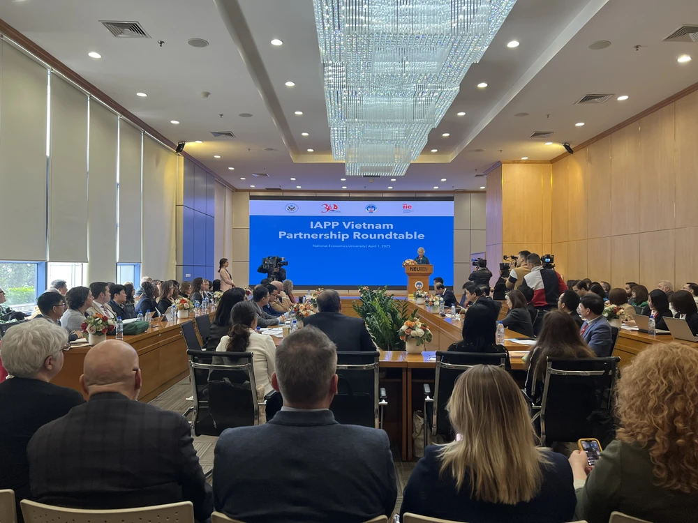 Đại diện đại học Hoa Kỳ chia sẻ về kinh nghiệm nâng hạng đại học trên quy mô toàn cầu