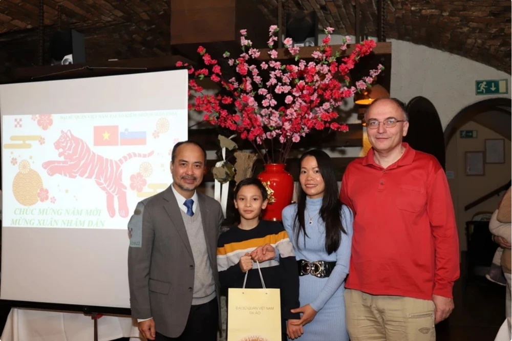 Ông Nguyễn Trung Kiên giữ chức Chủ nhiệm Ủy ban nhà nước về người Việt Nam ở nước ngoài