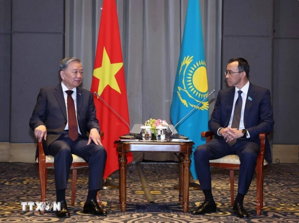 Tổng Bí thư Tô Lâm hội kiến Chủ tịch Thượng viện Cộng hòa Kazakhstan