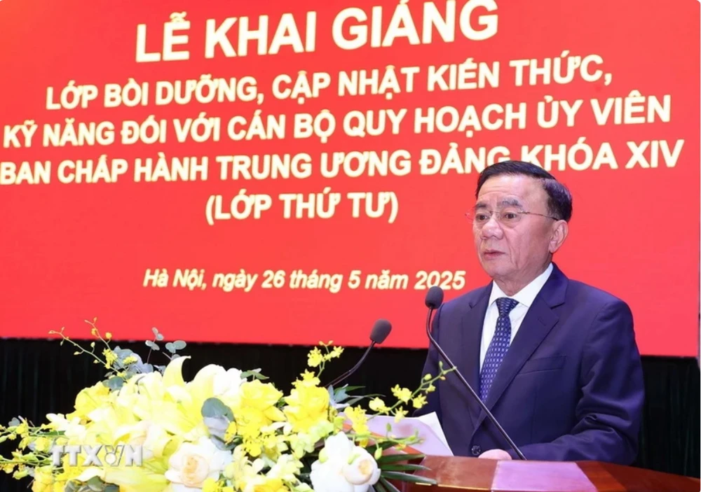 Khai giảng Lớp Bồi dưỡng cán bộ quy hoạch Ủy viên Trung ương Đảng khóa XIV