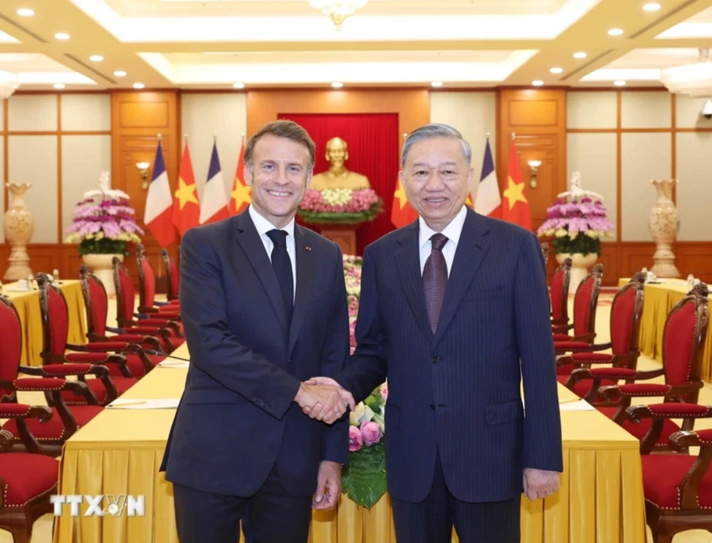 Tổng Bí thư Tô Lâm hội kiến Tổng thống Pháp