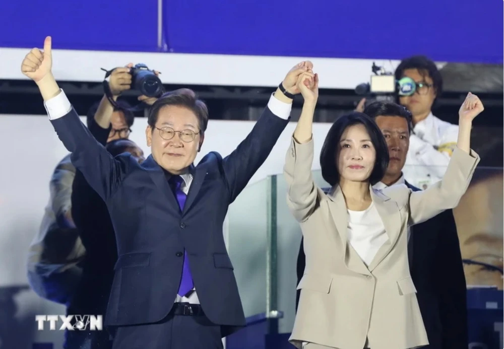 Chủ tịch nước Lương Cường gửi Điện mừng Tổng thống Hàn Quốc